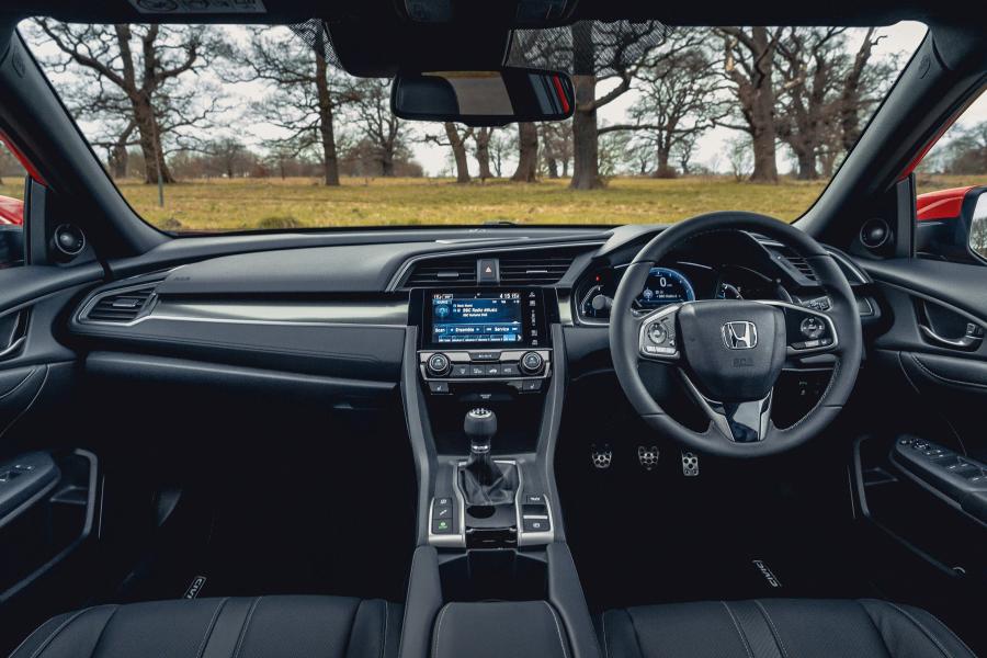 Торпедо Honda Civic Hatchback (FK7) 2017 года  (UK) (фото 6 из 41)